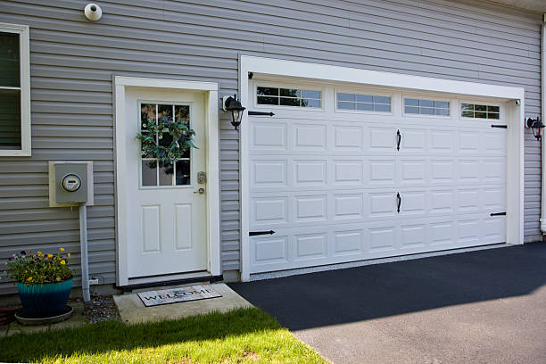 24/7 Emergency Garage Door Panel Replacement experts in Newell, WV